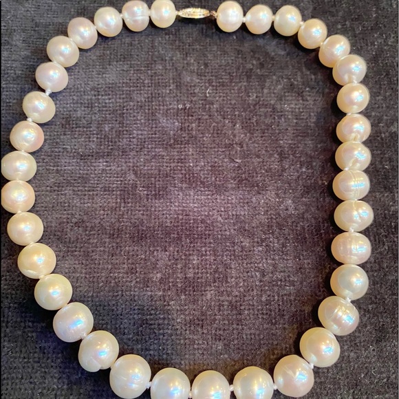 18” CLASSIC PEARL NECKLACE 10.5-11.5 SILVER HOOK - Picture 1 of 8